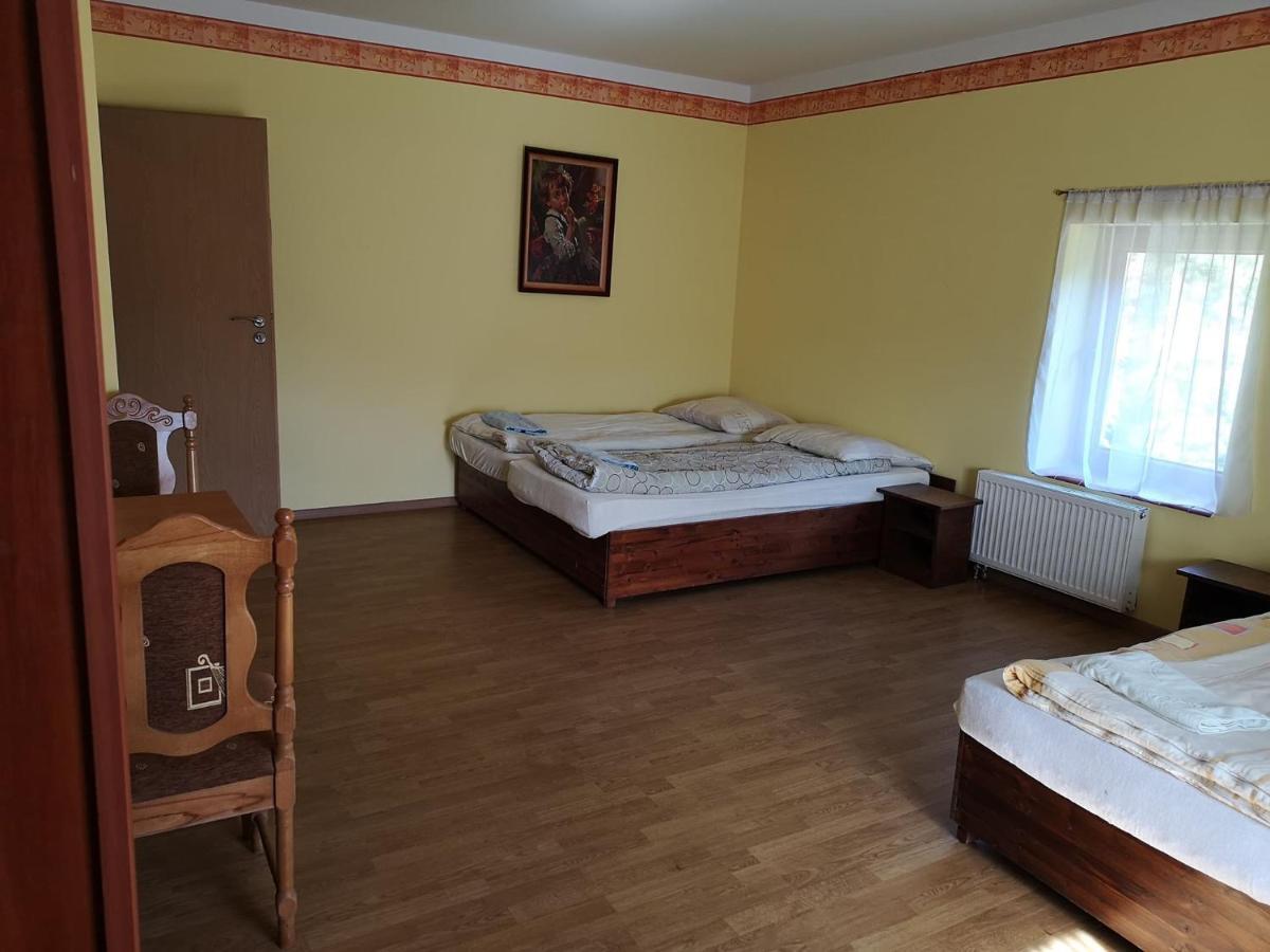 Zamek Ostrowski Villa Chojnik Esterno foto